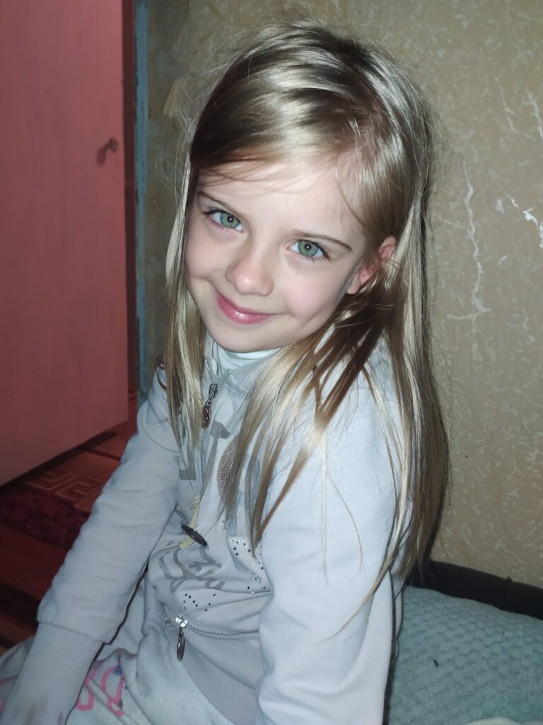 img-e8d09f4eb18a34ecfb92d2c6bc69ee9e-v